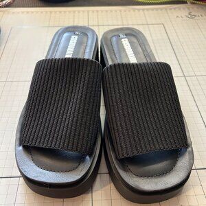 Cushionaire Pim Wedge Chunky Platform Womens Sandals Memory Foam Black Size 7M